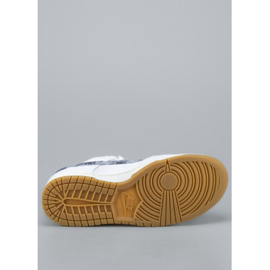 Кроссовки NikeFN6881-100/241